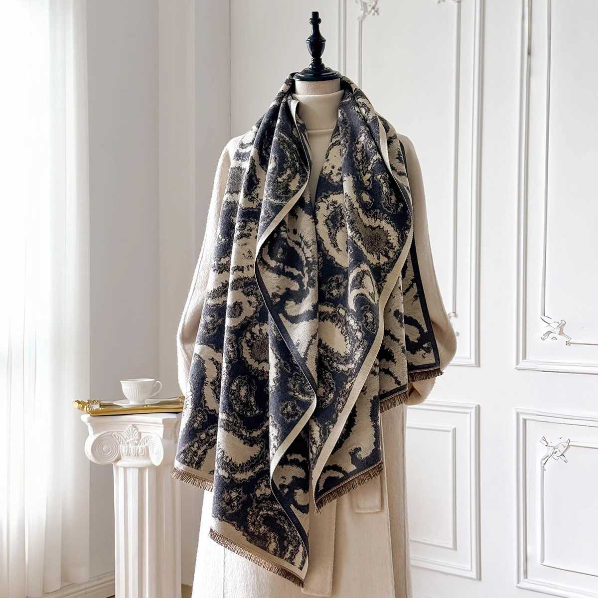 Fashion New Womens Faux Cashmere Winter Shawl Vintage Print Tassels Thick Warm TwoSided Outdoor Scarf Wraps Foulard J251129