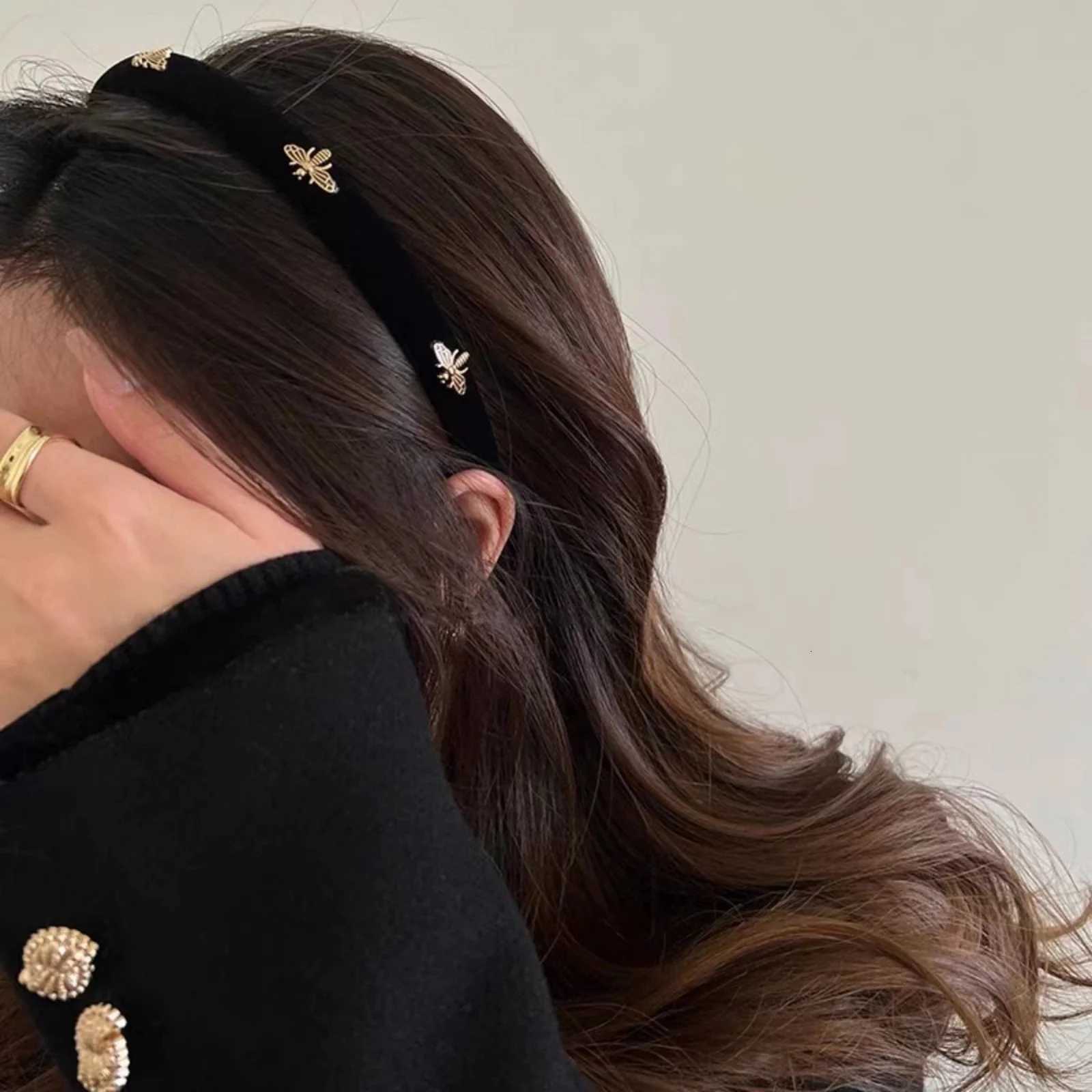 1PC Velvet Bee Fabric Face Wash Hairband Womens High Cranial Top Headband Pressure Hair Out Hair Cards Hair Accessories V251022