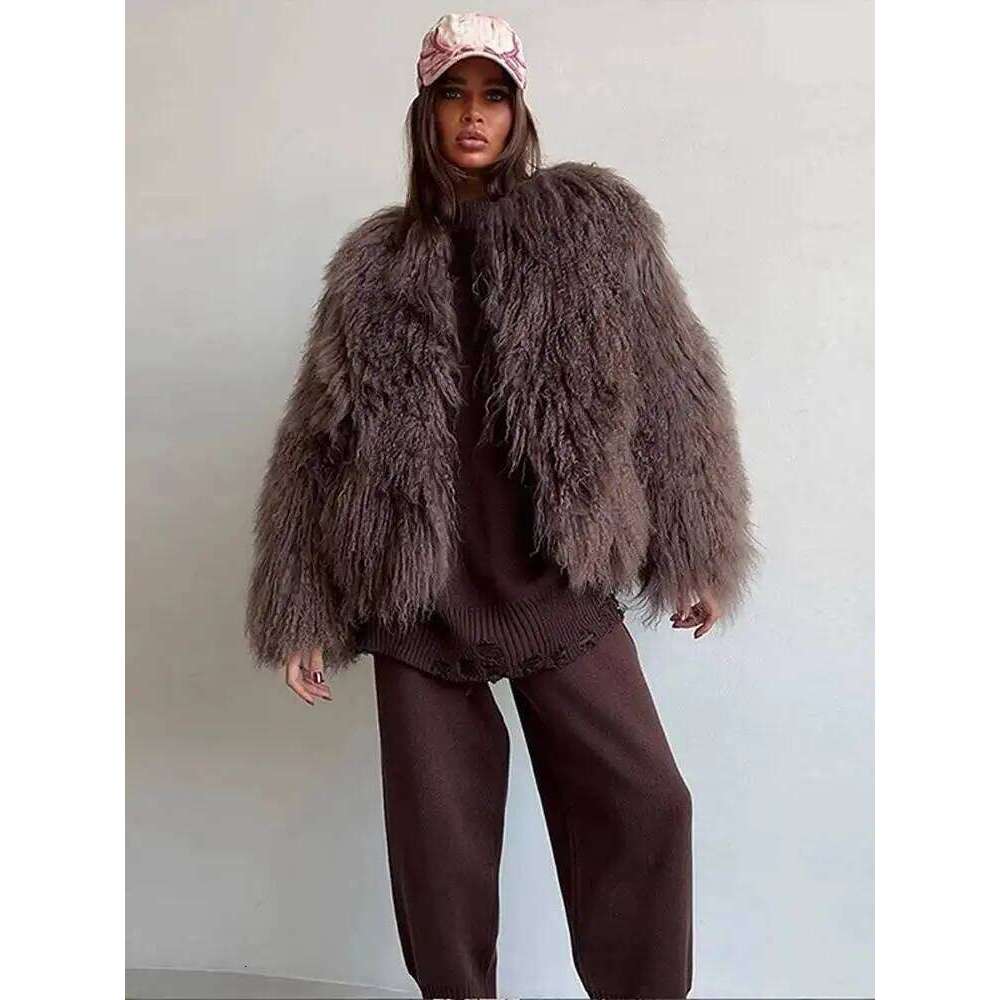 DEAT Fashion Brown Faux Fur Coat Women's Round Neck Loose Long Sleeves Thick Plush Short Jacket Winter New 7A1041