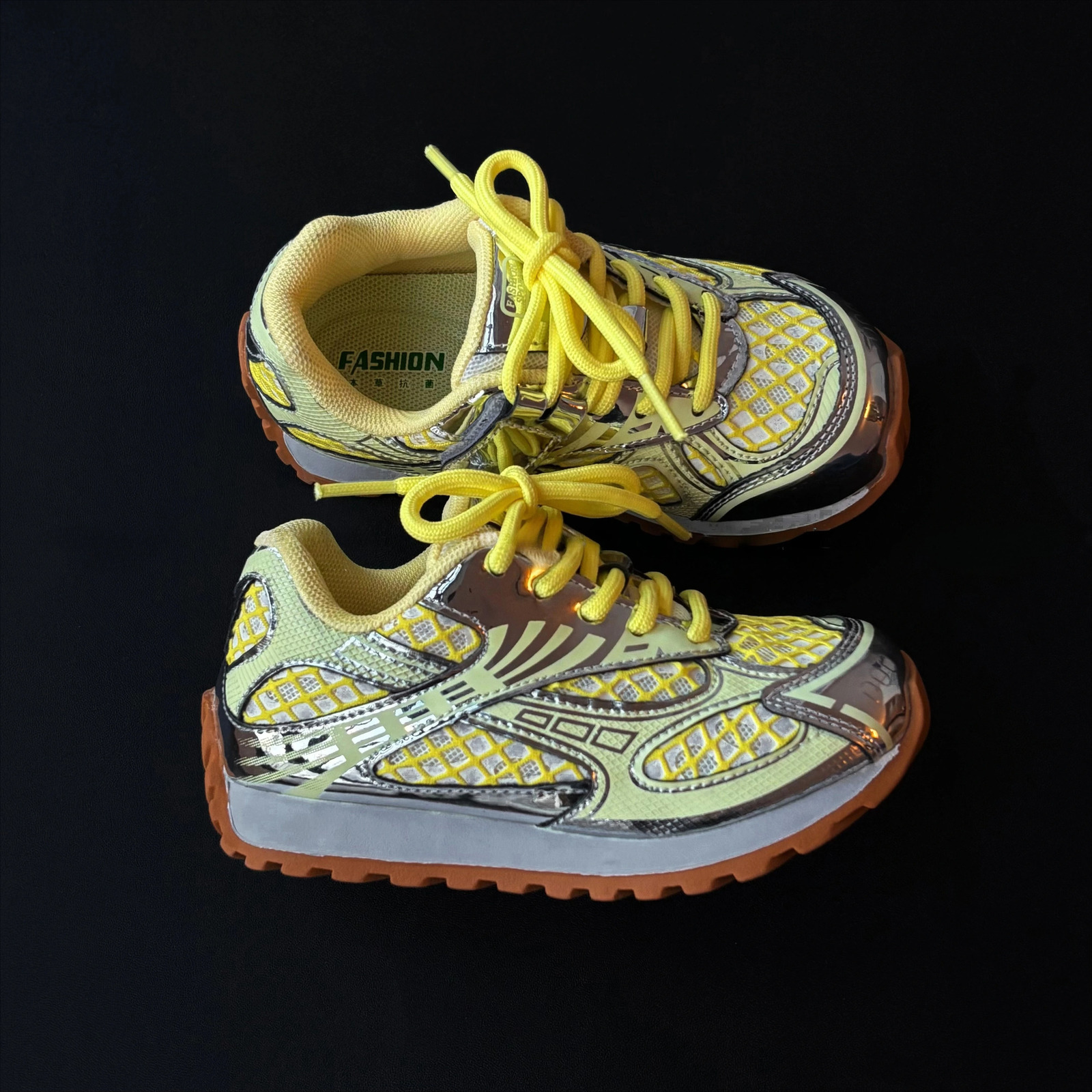 Toddler Kids Orbit Metallic Running Sneaker Children Casual Fashion Trainers Boys Girls Sports Walking Glowing Tennis Shoes 251018