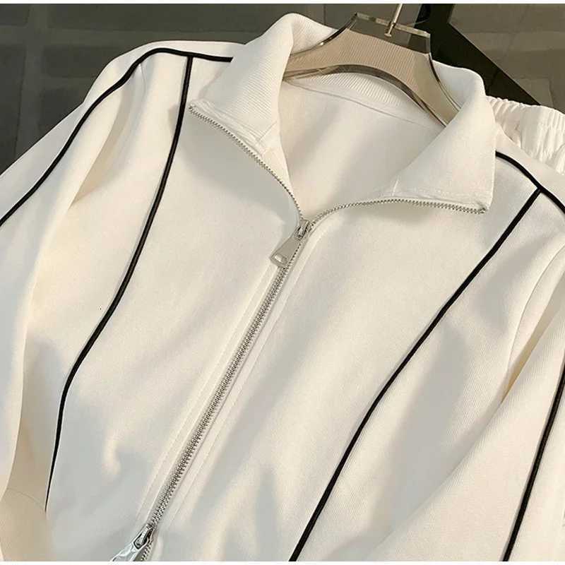 Cozy Striped Contrast Sweatshirt Pants Set Women Casual Lapel Full Sleeve Zipper Tops Long Trousers 2025 New Lady SportswearT251022