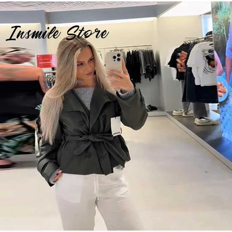 Fashion Belt Short Trench Coat Women Stand Collar Double Breasted Pocket Long Sleeve Coats 2025 Autumn Lady Commute Chic Outwear Y251105