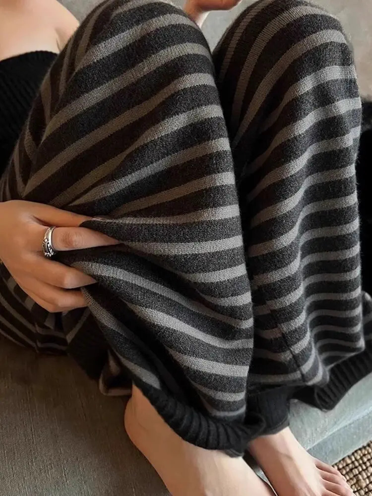 Harajuku Contrast Color Stripe Wide Leg Trousers Vintage Grunge Loose Knitted Casual Pant Y2k Aesthetic Women Straight Pants 251022