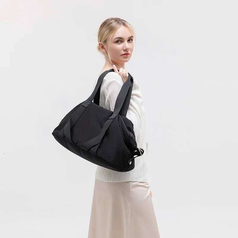 Carry On Travel Duffle Shoulder Down Cotton Nylon Sports Gym Tote Bag For Women Large Capacity Storage Lage Handbag Suo251022