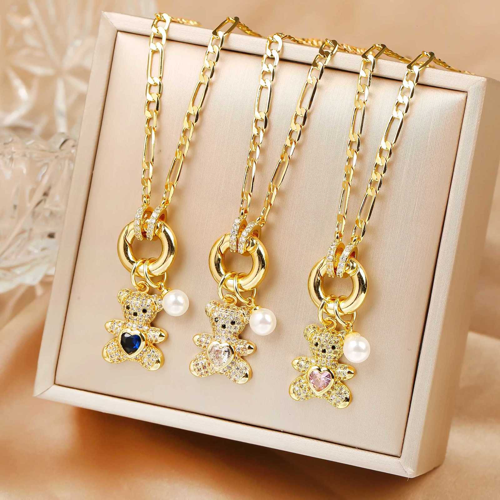 High Quality Shiny Crystal Zirconia Animal Cute Bear Pendant Necklace Choker for Woman Girl Holiday Lock Bone Chain Jewelry Gift V251022