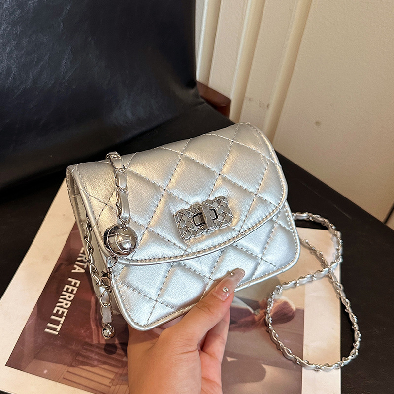 Luxury Brand Designer Bag 2025 Spring New Casual Fashion Crossbody Bag Niche Versatile Shoulder Bag High-End Women's Small Bag