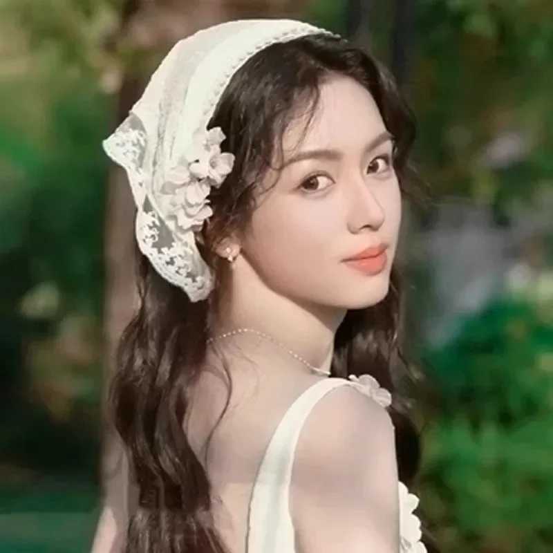 Fashion Retro Flower Lace Triangle Scarf Hair Band White Bandana Turban Headband For Women girl Headwarp Hair Accessories V251022