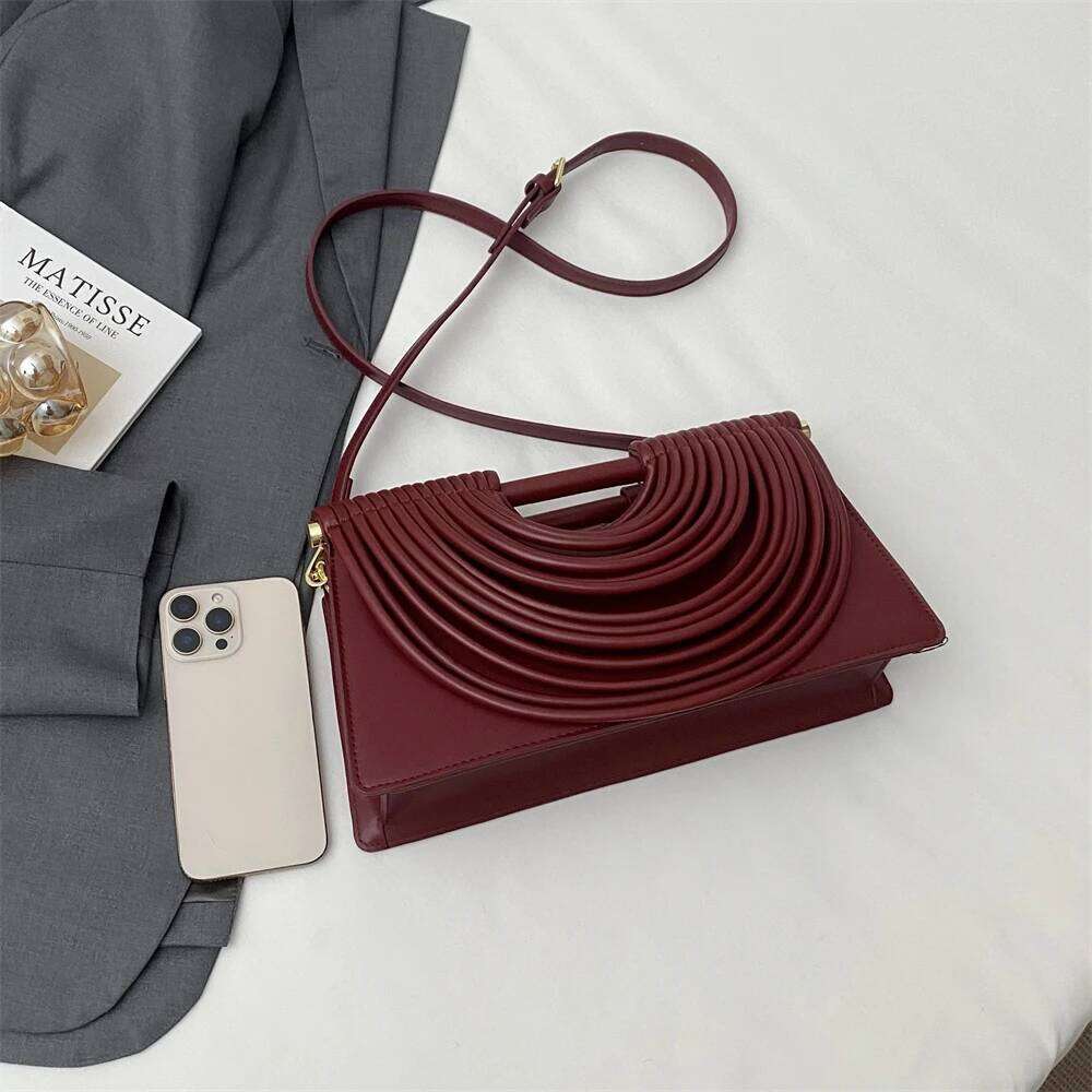 New Designer Cross-Border Woven Handbag Women's Shoulder Slant Fashionable Personality High-End Sensation Hand-Held Bag