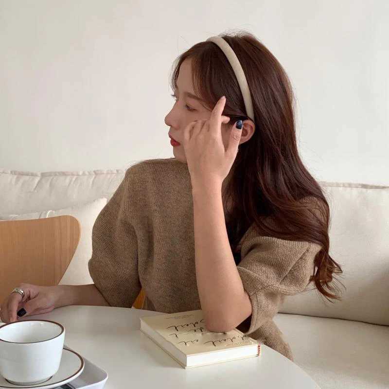 NEW Autumn and Winter Woman Elegant Retro Korean Velvet Hairband Narrow Suede Headband Girls Headwear Ladies Hair Accessories V251022