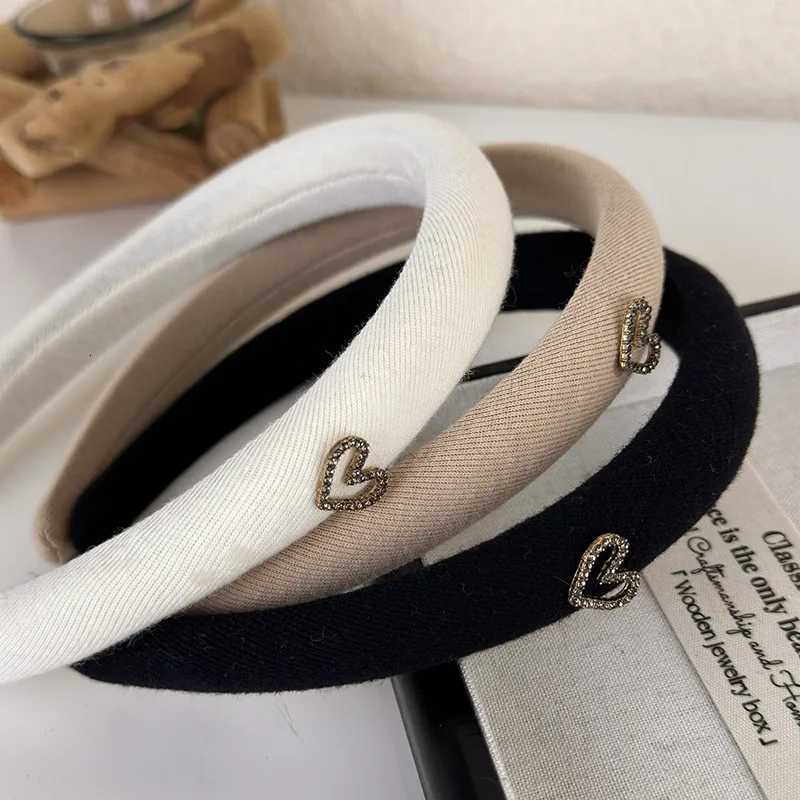 Rhinestone Heart Sponge Headband Hairband for Woman Girls Sweet Temperament Hair Hoop Autumn Winter Fashion New Hair Accessories V251022
