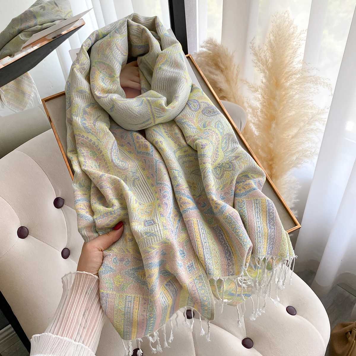 Womens Fashion New Faux Cashmere Winter Scarf Vintage Printed With Tassels Thick Warm TwoSided Outdoor Shawls J251129