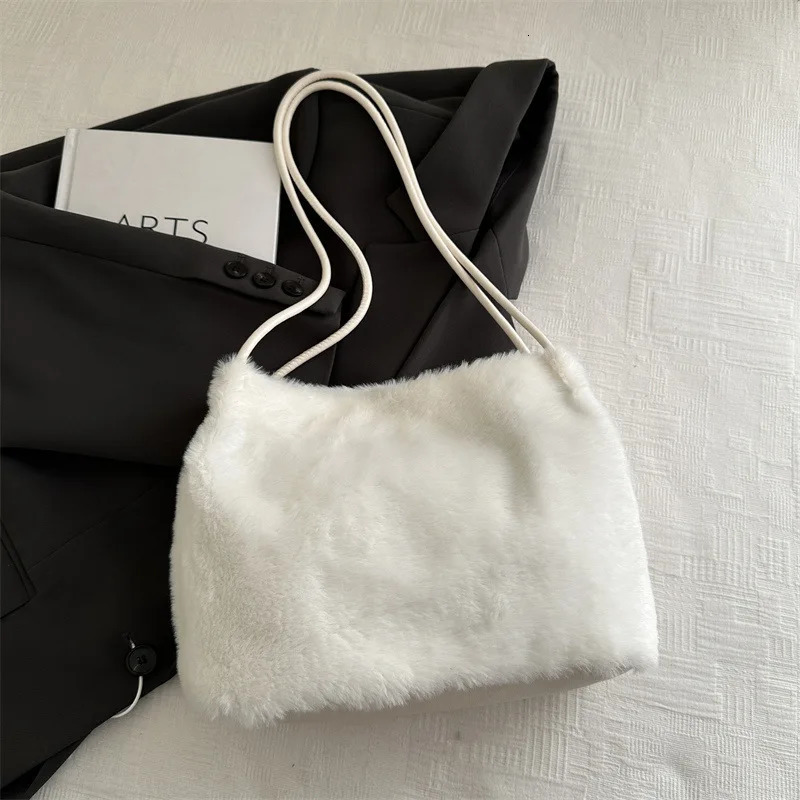 Refined Purse for Women Fashion Shoulder Bag with Classic Lines and Feel Functional Trendy 251018