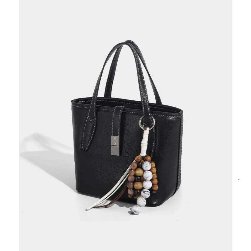 Fashionable Retro Women's Shoulder Large Capacity Trendy Tote Bag Versatile Commuting PU Leather Handbag Crossbody Bags Mdng251022