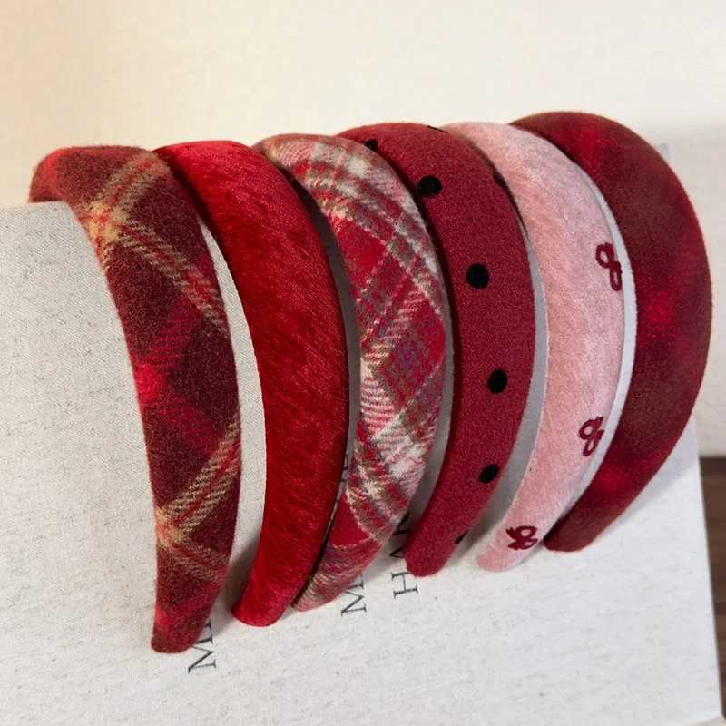 Retro Red Sweet Wool Headbands for Woman Girl Temperament Hair Hoop Sponge Wide Hair Band Female Christmas Hair Accessories Gift V251022