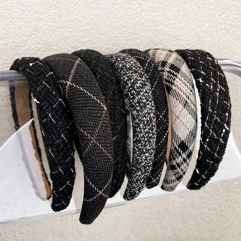 AutumnWinter New Black And White Plaid Headband Sponge Wide Hair Band for Woman Girl Elegant Hair Hoop Fashion Hair Accessories V251022