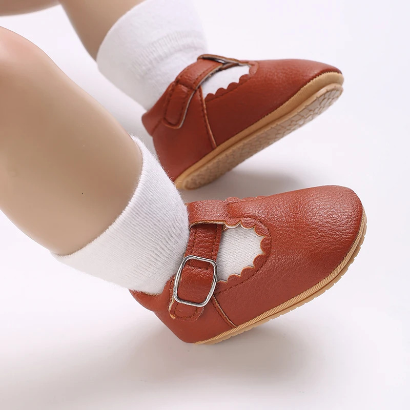 Offtheshelf baby shoes children girls and boys sports toddler nonslip softsoled PU leather for 018 months 251022