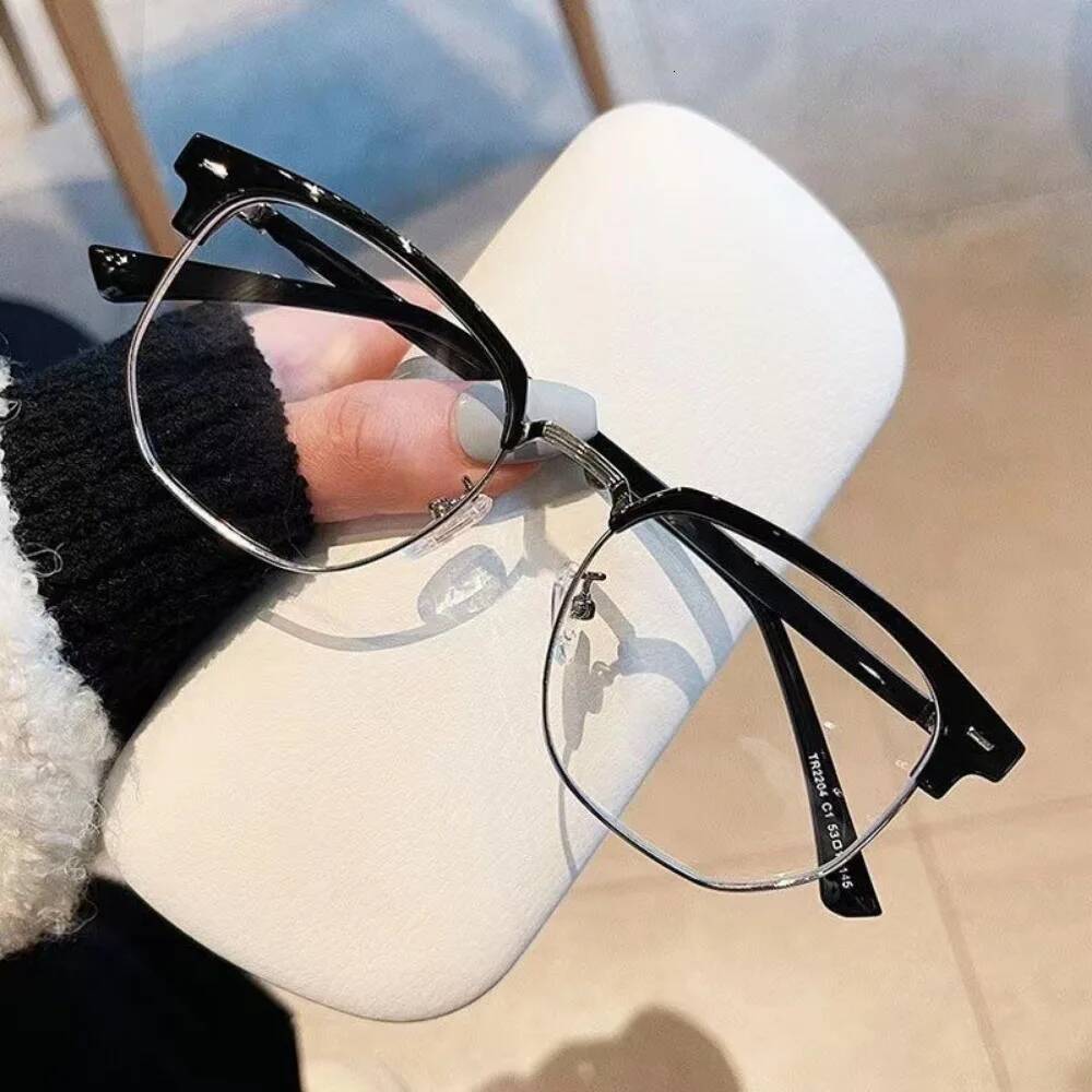 Fashion unisex square Plain for men women Metal frame polygon eyeglasses Gentle Black anti blue light glasses ddmythur