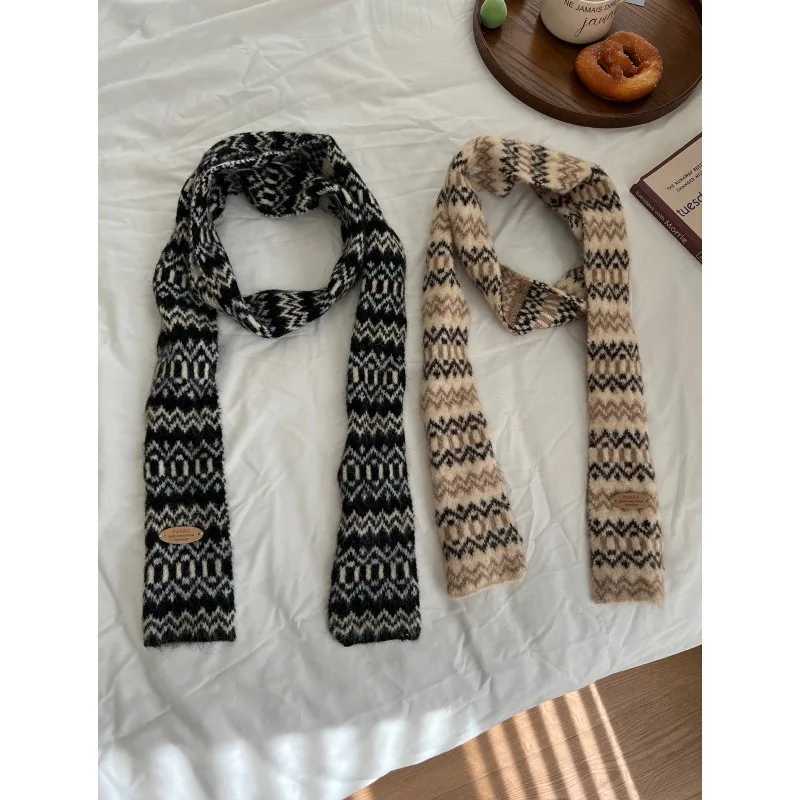 Korean Felted Retro Style Knitted Wool Scarf for Women Christmas Warmth Winter 2025 Narrow Long Knitted Scarf Women J251022