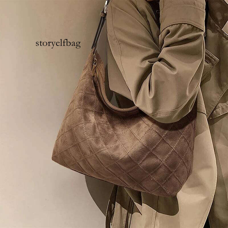 2025 Autumn Winter New Women Shoulder Tote Bag Lady Classic Underarm Hobo Purse Gift for Wife, Lover