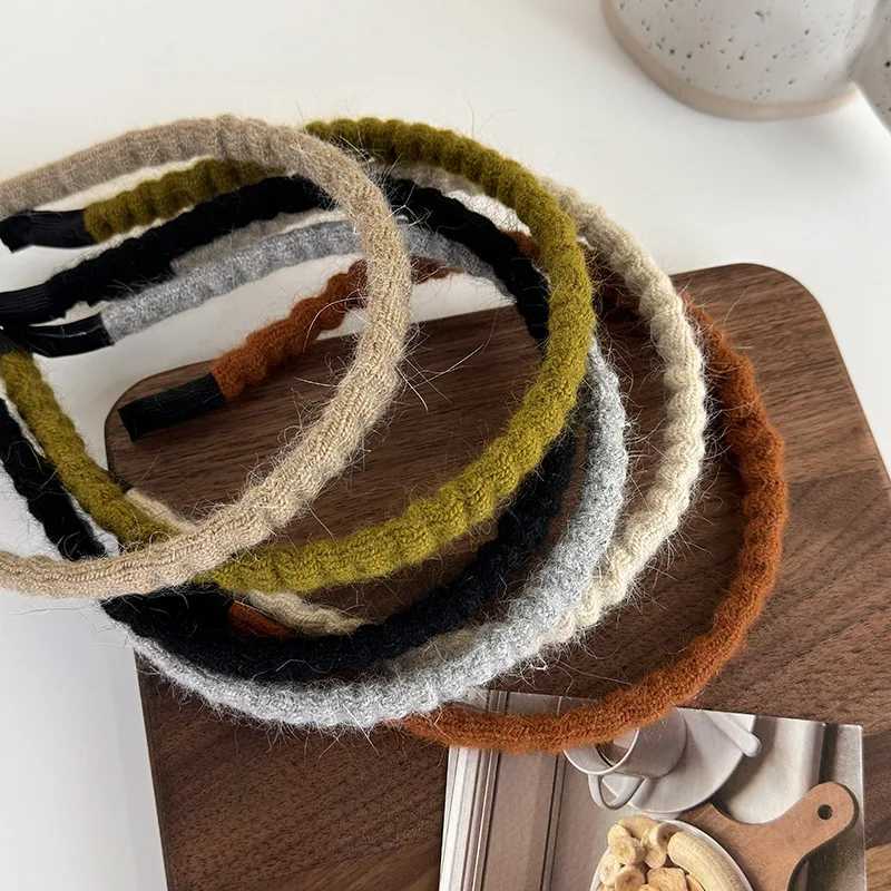 Retro Autumn Winter Wool Knitting Headbands Fashion Plush Elastic Hair Bands For Woman Girls Simple Sweet Temperament Hair Hoop V251022