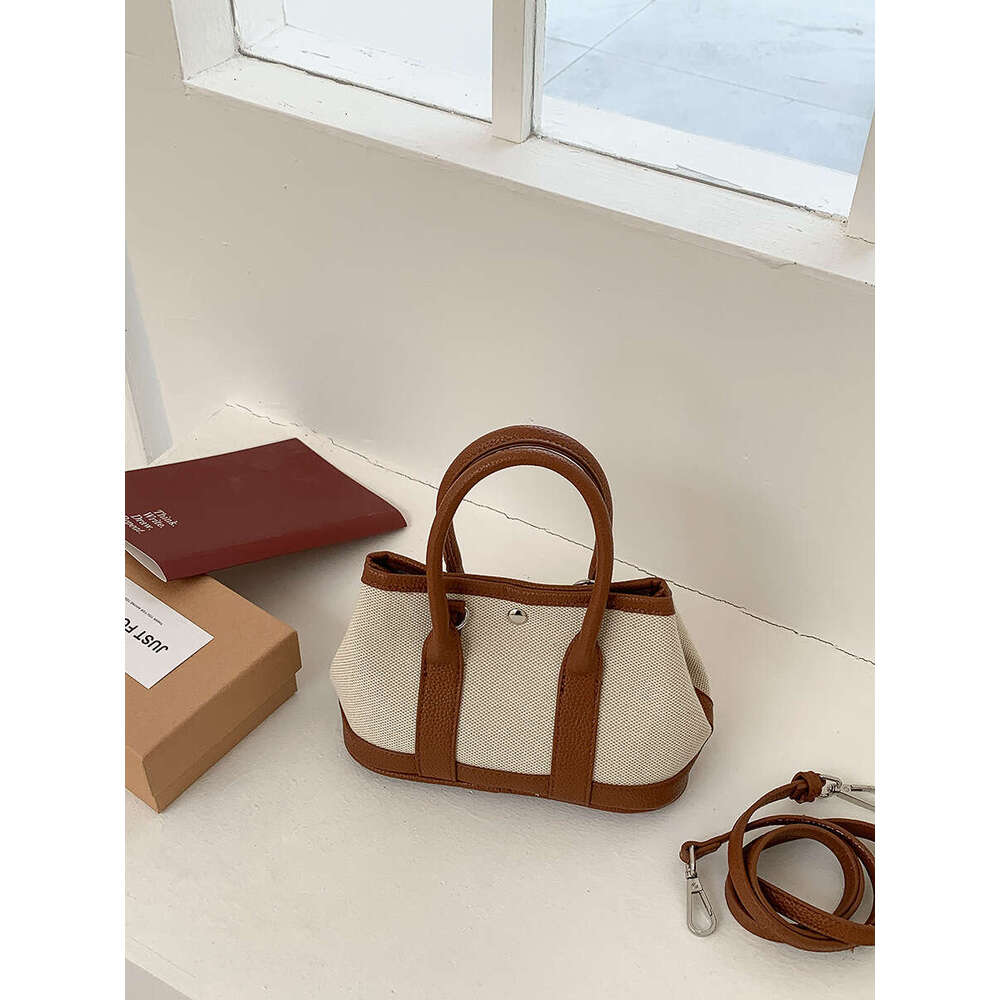 Korean Canvas Ins Style Stitching Contrast Color Design New Crossbody Commuting Versatile Pu Leather Handheld Shoulder Bag B5