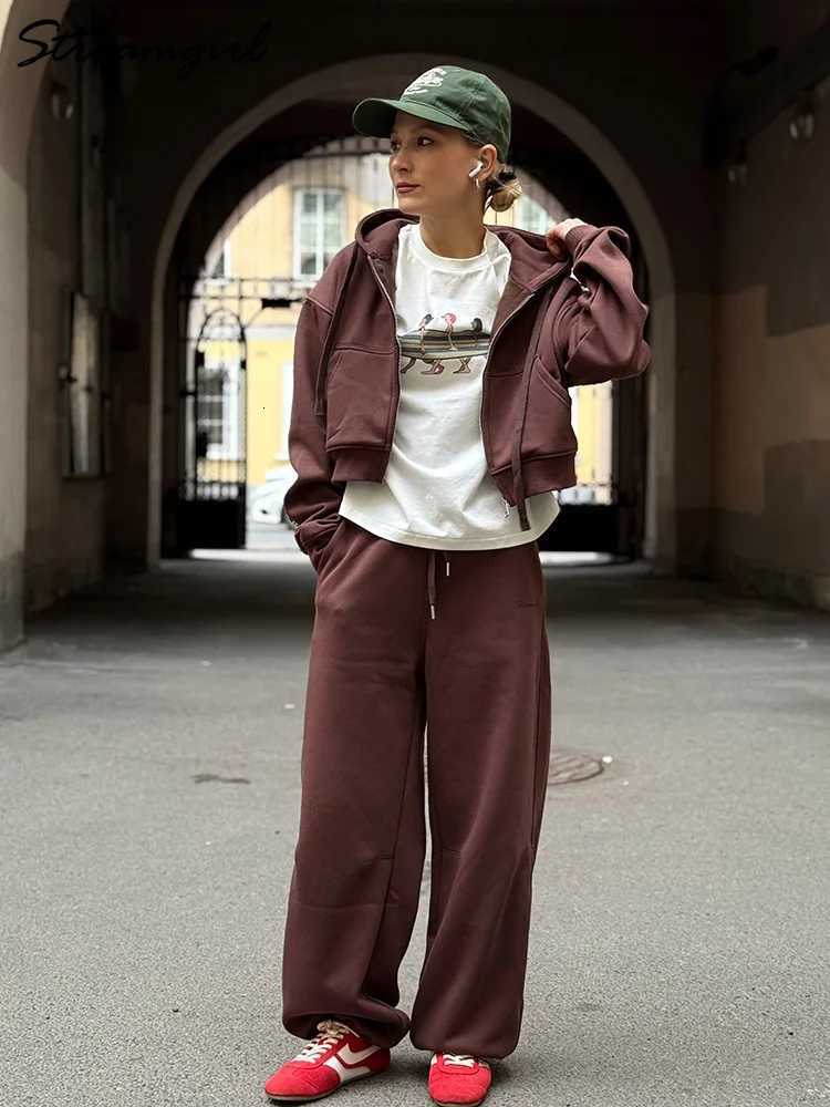 Women Tracksuits Winter Fleece Sweatsuit Brown Warm Crop Zipper Hoodies And Sweatpants Set For Women 2 Piece Velvet Pants SetsT251022