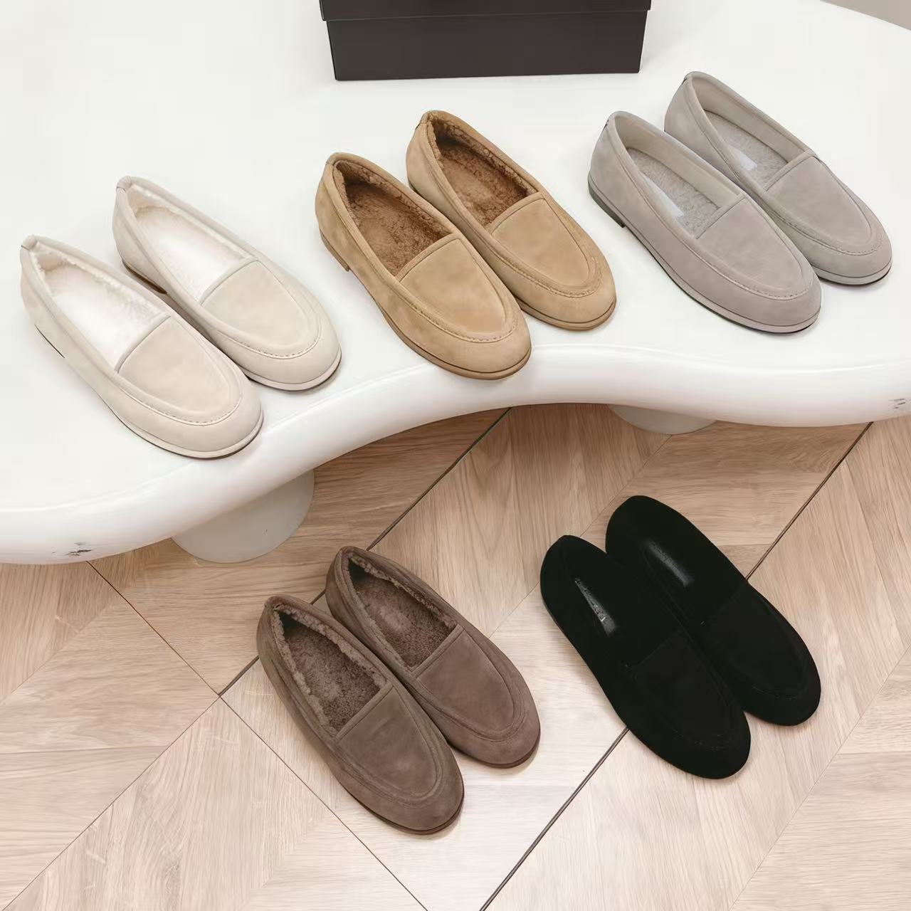 Women Winter Wool Slippers Thick Bottom Faux Fur Furry Fluffy Slides Half Loafer Luxury designer shoes High quality Winter warm Outside suede Solid Color size 34-41 aa