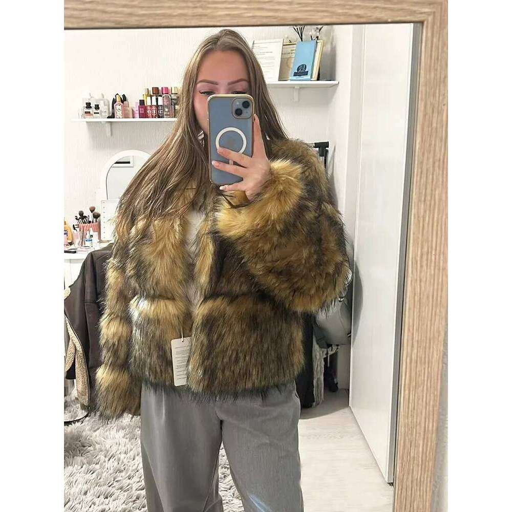 ZADORIN Fashion Faux Raccoon Coat Short Warm Top Furry Jacket Women Winter Plush Fluffy Fur Coats for Woman