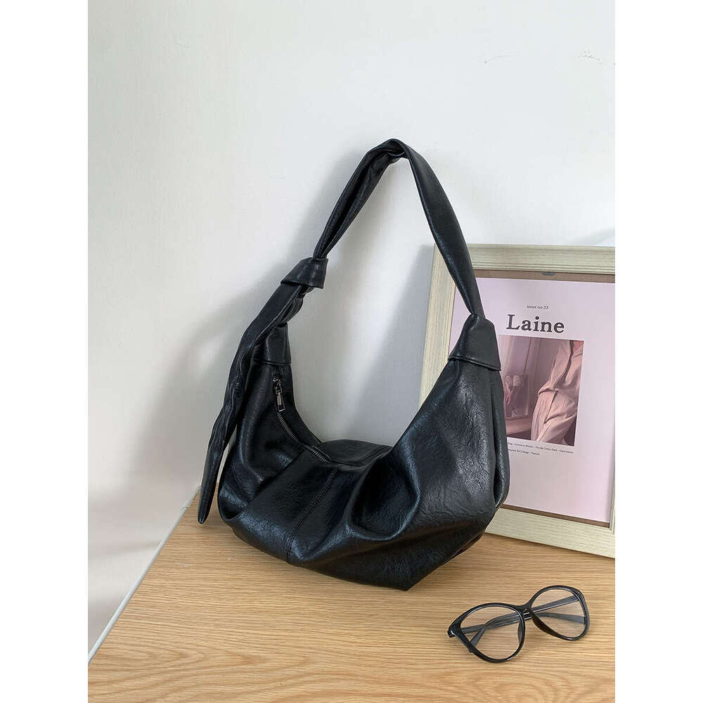 Korean Version New Single Shoulder Student Niche Design Commuting Crossbody For Women Large Capacity Versatile Soft Leather Dumpling Bag B5