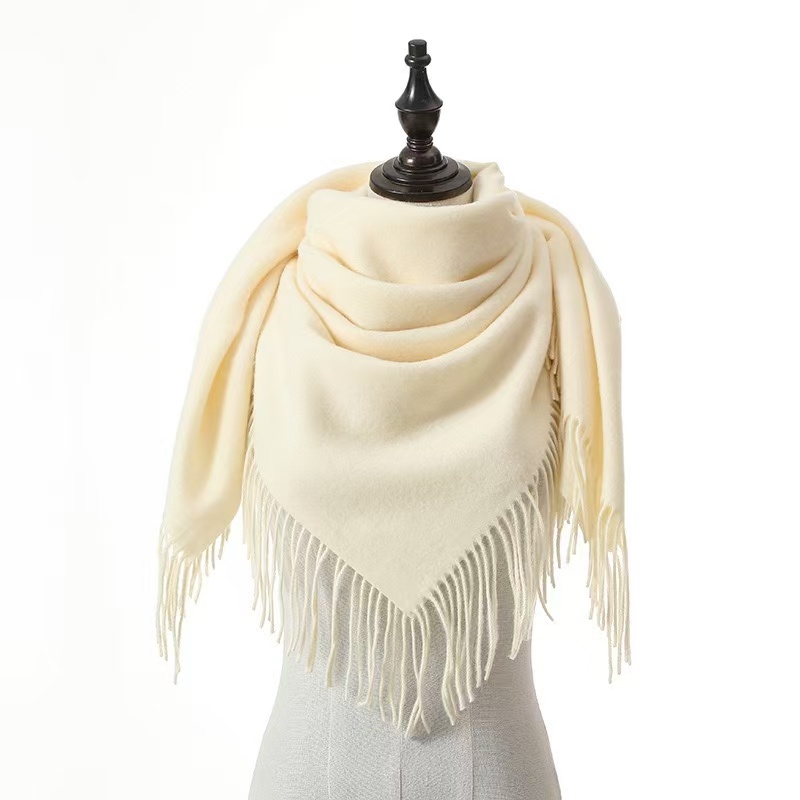 T2121 Korean version of the cashmere scarf women's autumn and winter new solid color square scarf ladies tassel scarf shawl