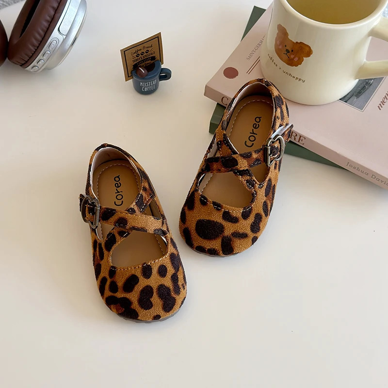 Fashion Girls Shoes Toddler Kids Cross Strap Velvet Mary Jane Flats Child Vintage Leopard Casual Shoes Chic Princess Shoes 2130 251021