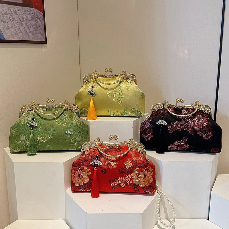 Chinese Style Embroidered Snapbutton Shoulder Bags Cheongsam Traditional Exquisite Womens Handbag Red Bridal Pearl Wedding Bag 251018