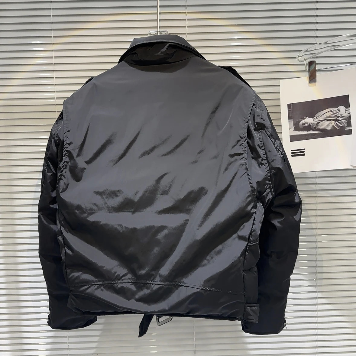 Winter Warm Diagonal Zipper Short Down Jacket Women White Duck Multi Pocket Jackets Female Thicken Parker Cotton Outwears 251017