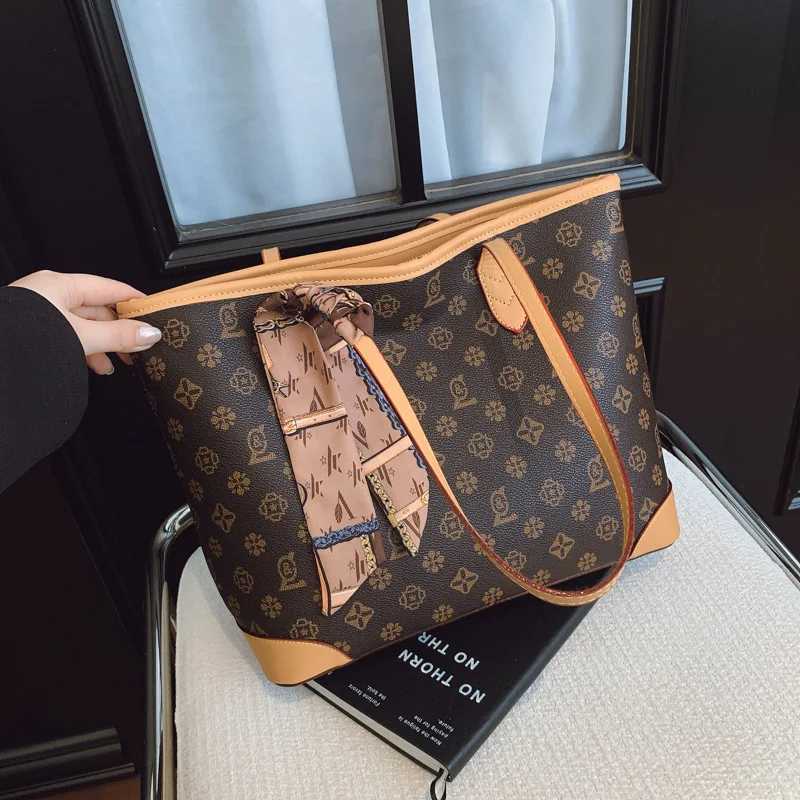 Spacious Mogram Tote Bag Vintage Shoder Purse for Wen Large Capacity Cmuter Bag Luxe Tote Fi Top Handle Bag Y251022