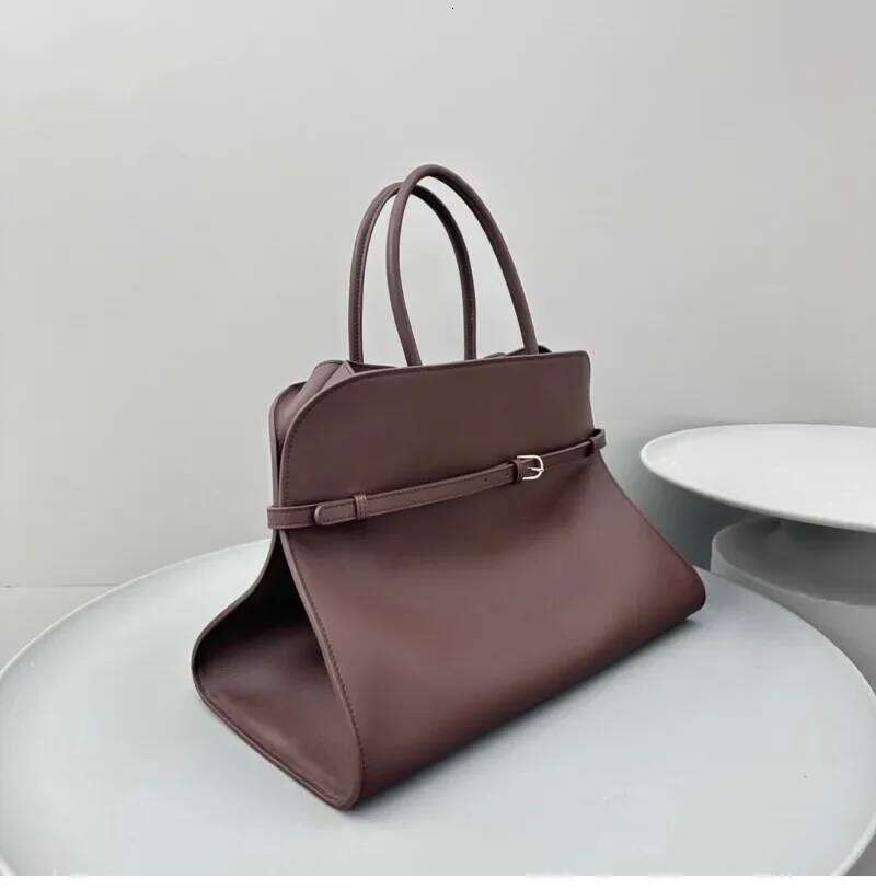 Adjustable Straps, Minimalist Design Tote Capacity Commuter Bag Cowhide Niche Shoulder Handbag Large Soft