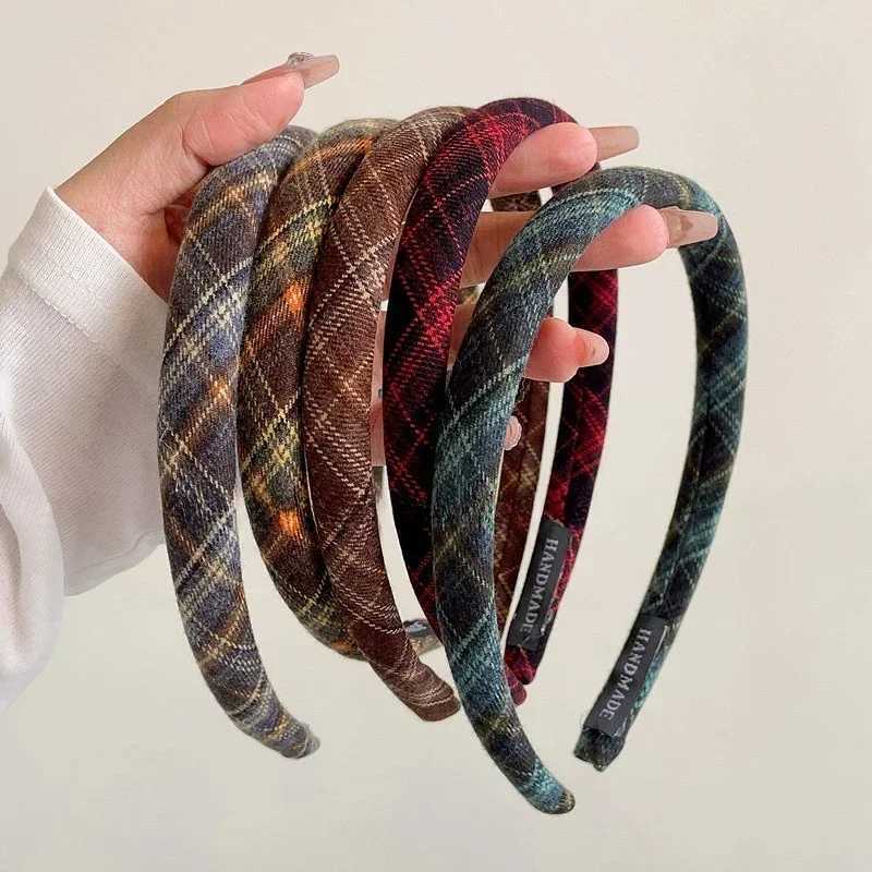 Elegant Plaid Bezel Hairband for Women Korean Retro Headband Girls Vintage Hoop for Holiday Party Hair Bands Accessories V251022