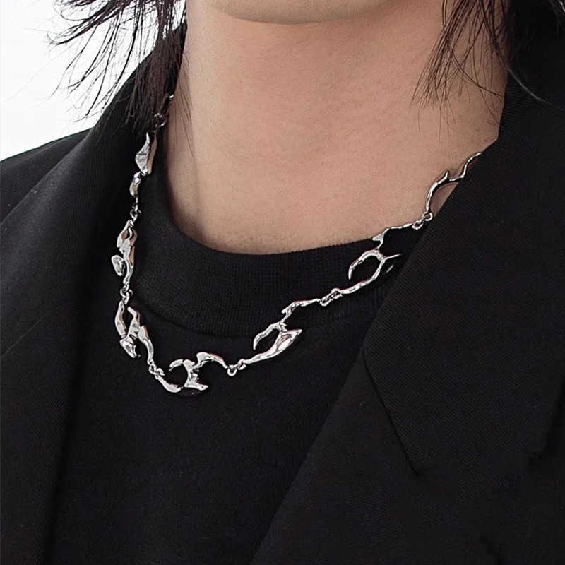 Korean Hip Hop Punk Silver Color Thorny Choker Necklace for Women Men Rock Metal Retro Irregular Flame Shape Necklaces Jewelry U251022