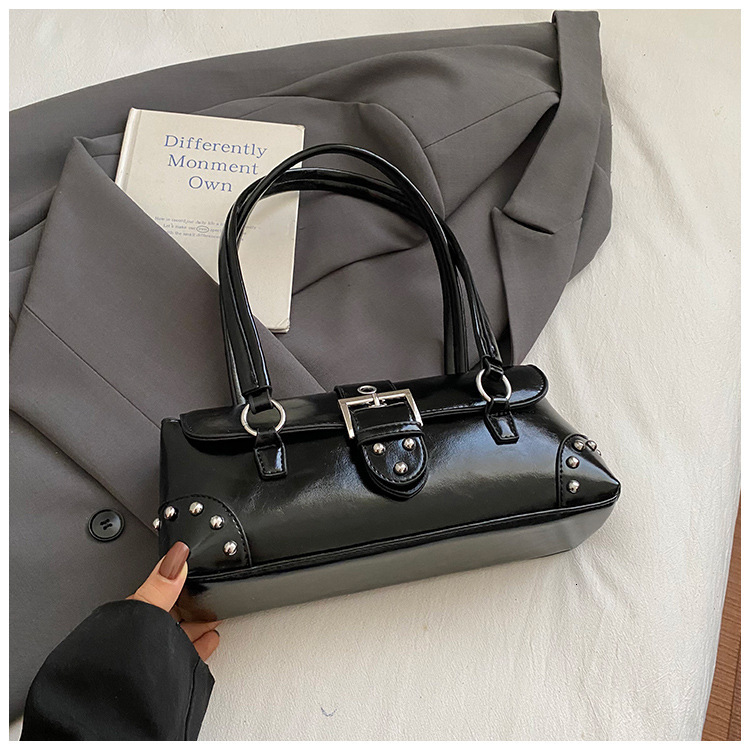 Luxury Brand Designer Bag 2025 Autumn New Style Personality Trend Underarm Bag Fashion Single Shoulder Bag Casual Texture Rivet Women's Bag Tote 