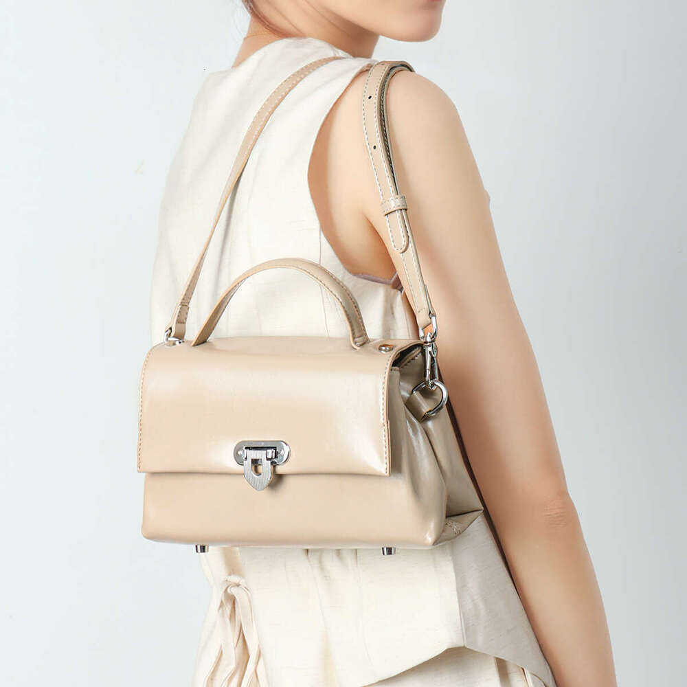 Luxury bag Bag New Designer Women s Cross Body Top Cowhide Leather Bucket Multifunctional Commuter Large Capacity Tote Shoulder