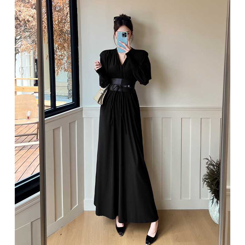 Autumn and winter designer fashion new style elegant European and American style V-neck design waist pleat slim fit trumpet long skirt