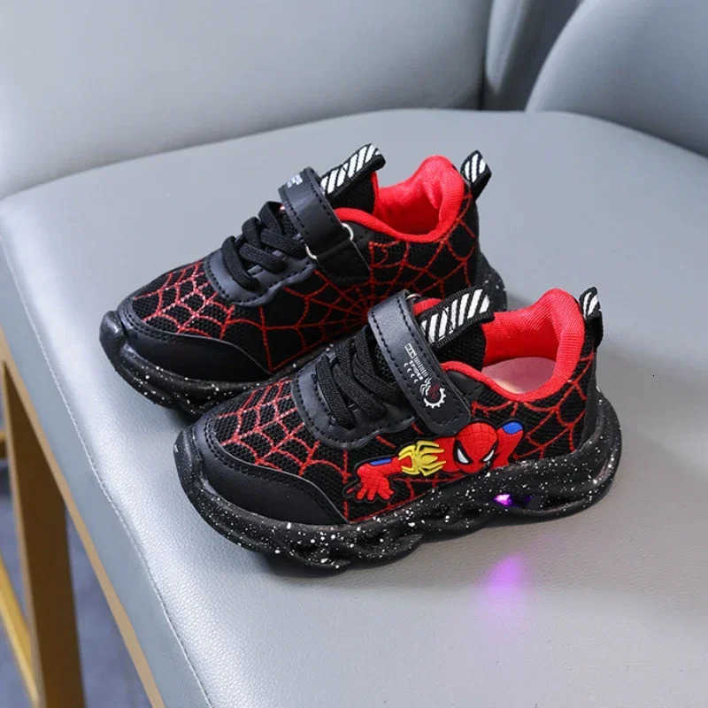 Disney Spring Autumn Boys Spiderman Mesh Breathable Sport Shoes LED Childrens Sneakers Kids Casual Shoes Light Shoes for 06Y H251022