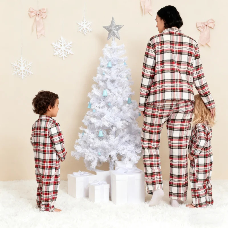 Christmas Matching Pajamas Set Plaid Print Adults Kids Turndown Collar Button ShirtTrousers 2Pcs Suit Baby Romper Family Look 251021