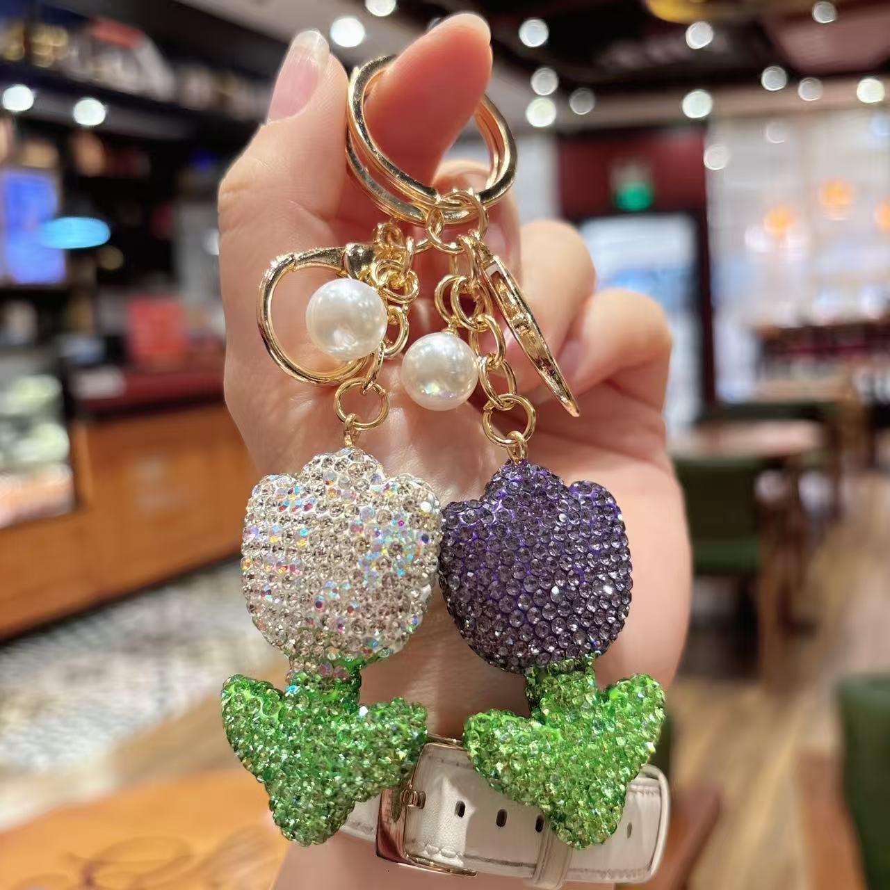 full ceramic tulip keychain fashionable personalized Inlaid diamond flower bag pendant couple gift