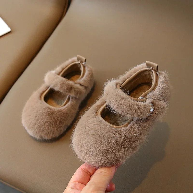 Manmade Mink Fur Ballet Flats for Baby Girls Winter Warm Loafers Kids Thick Plush Mary Jane Shoe With Rhinestone Buckles 251021