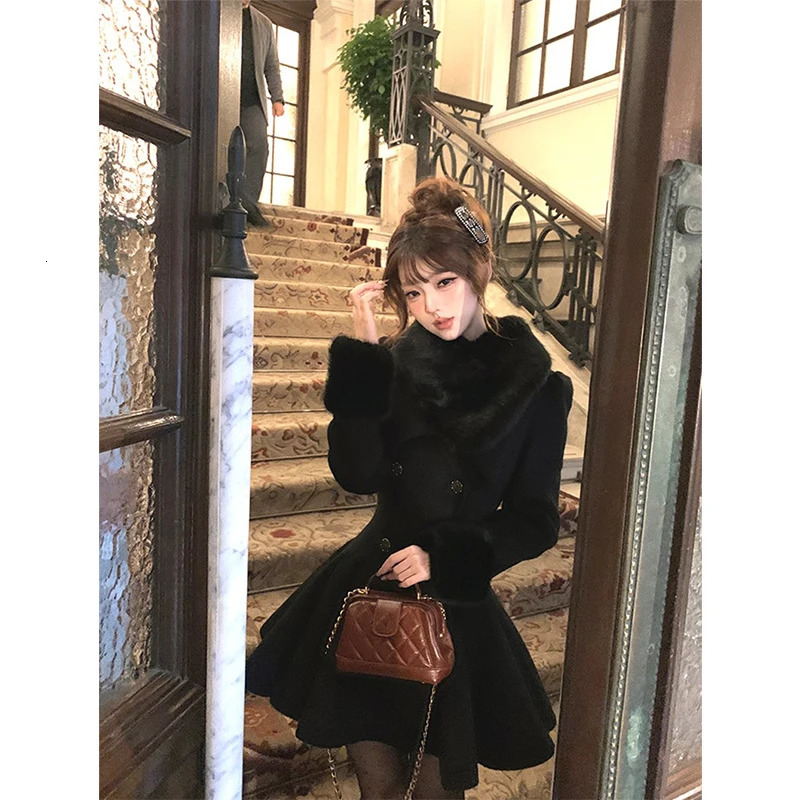 Vintage Black Wool Blends Coats Women Elegant Faux Collar Woolen Jacket Korean Long Sleeve Outerwears Winter Overcoat 251020