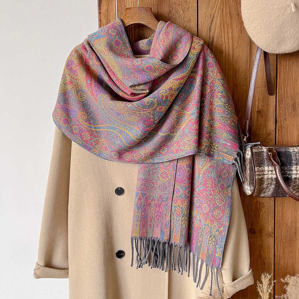 Womens Winter Thick Shawl Paisley Print Warm Long Tassel Scarf ColdResistant Poncho Stol National Style J251118