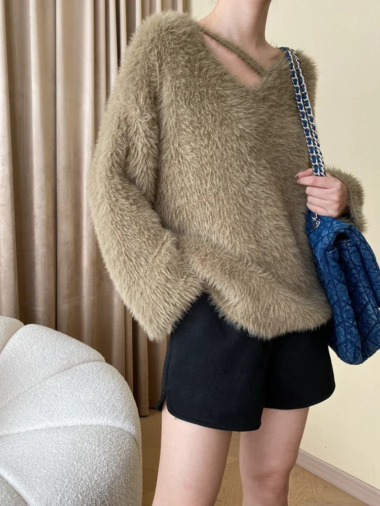 Womens Mink Velvet Vneck Pullover Loose Soft Long Sleeve Sweater French Fashion Simple Style for Autumn Winter 251016