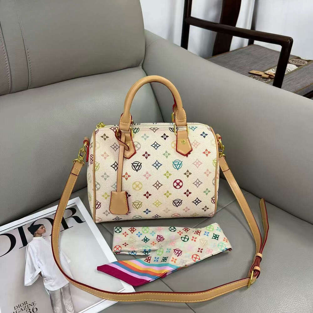High qualitys bags purses ladies handbags Ladies Designer Bags Fashion Large Capacity White Three-Color Tote 2025 New Printed Shoulder Crossbody Bag 1
