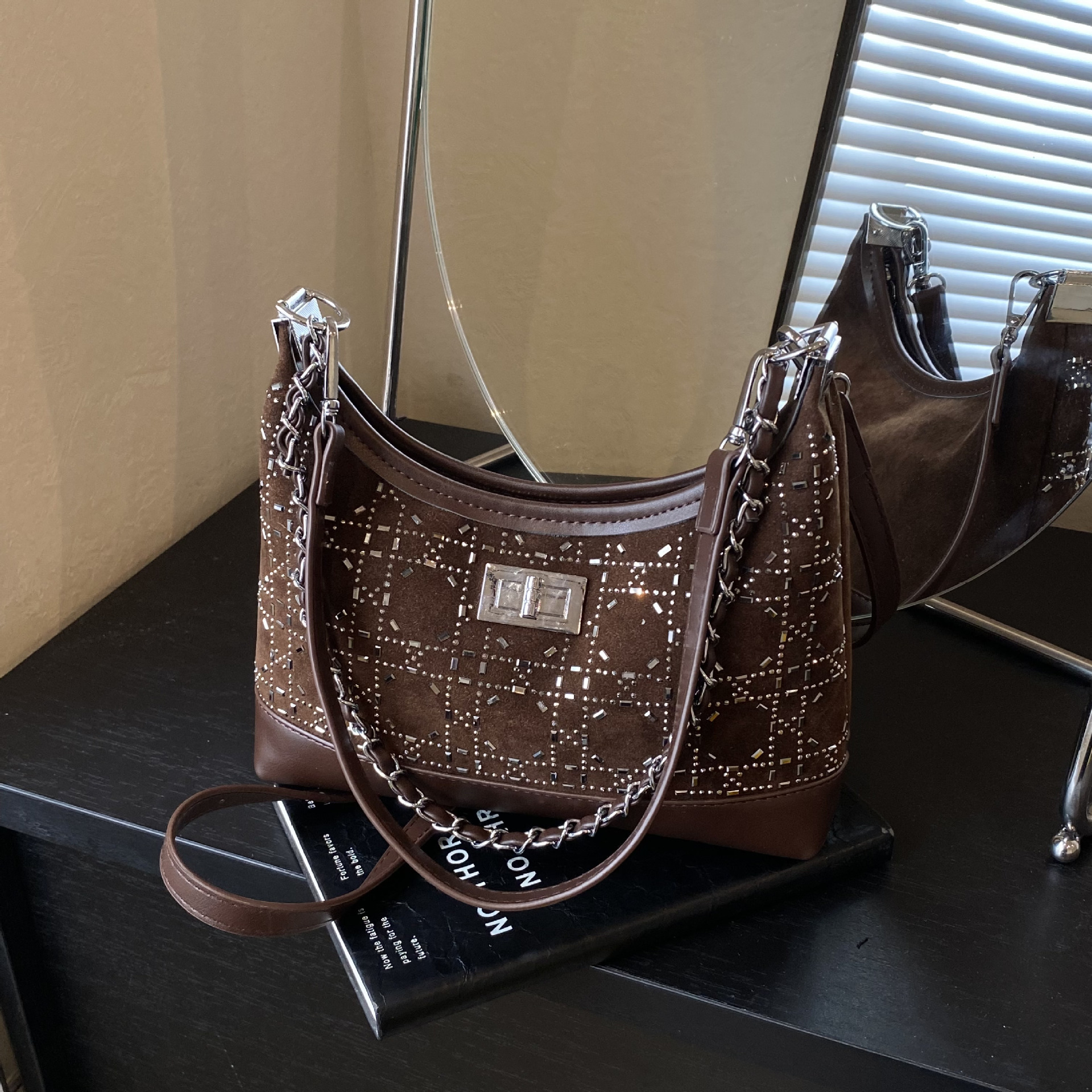 Luxury Brand Designer Bag Deerskin Velvet Inlaid Diamond Chain Bag For Women, High-End Feel, Autumn And Winter New Korean Version, Niche Design, Fashi