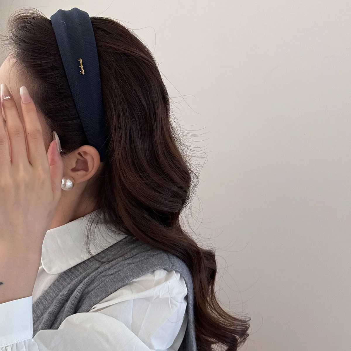 Autumn new Korean retro leopard print wide headband for women girls fashion hair band popular makeup Hoops adults kpop Gift 2025 V251022